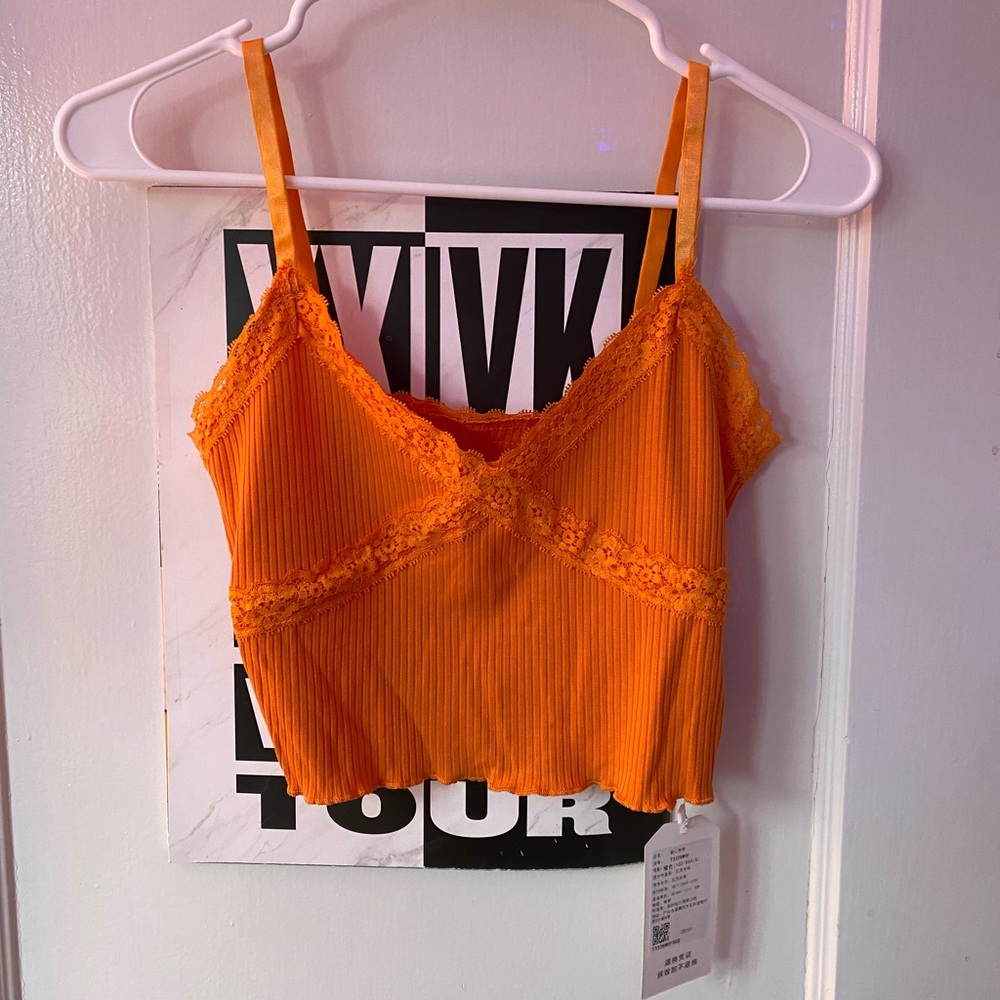 Ribbed, crop laced tank!